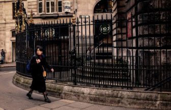 イギリスではどんな服装をすれば良い Tpoや季節に合わせた服装 夢カナ留学 公式サイト