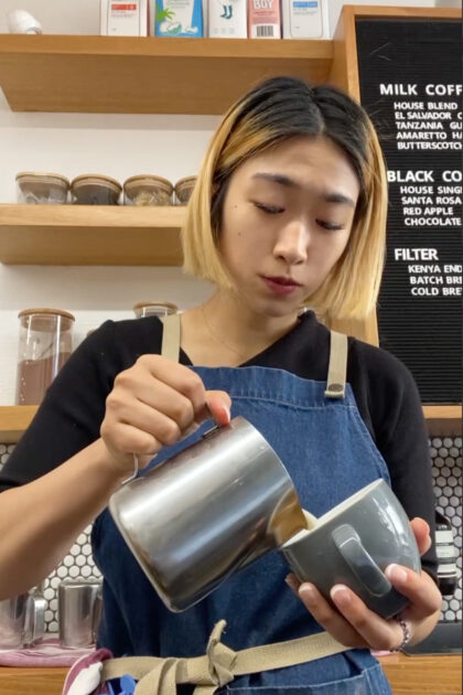 カフェでラテアート☕️