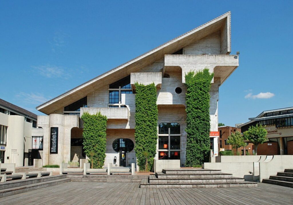 ベルギー留学 大学 UCLouvain